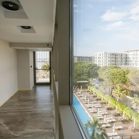Hotel Grint Golem (Tirana)