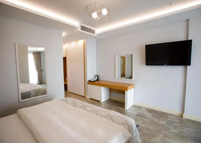 Grint Golem (Tirana)