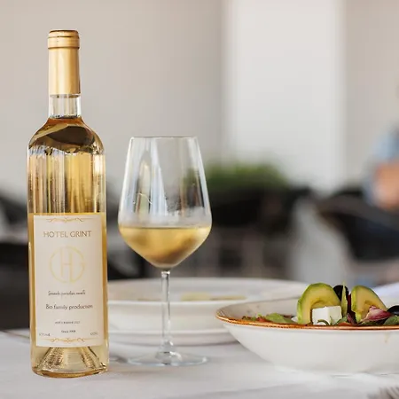 Grint 4* Golem (Tirana)