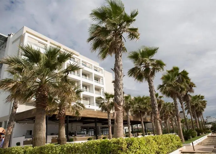 Grint Ξενοδοχείο Golem (Tirana)