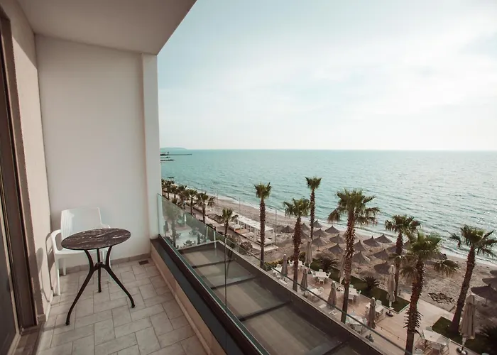 Grint Ξενοδοχείο Golem (Tirana)