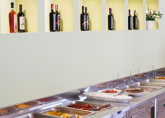 Grint Ξενοδοχείο Golem (Tirana)